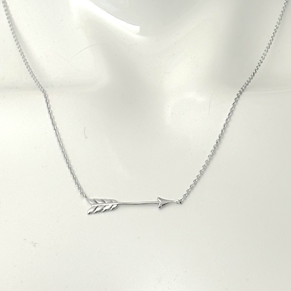 NEW!!!   Silver Arrow Necklace